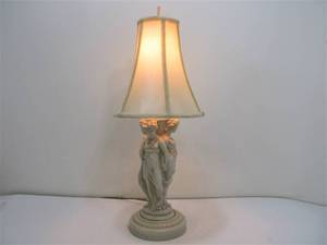 lot 322 image: VINTAGE GREEK ROMAN GODDESS MUSE FIGURAL STATUE ACCENT LAMP