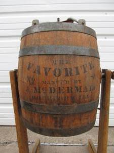 lot 8 image: Primitive Antique Wooden Keg Barrel Churn