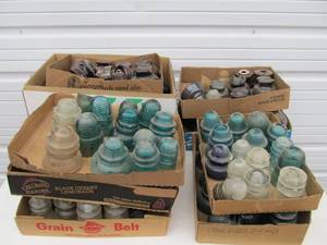 lot 336 image: LARGE Collection of Antique Glass & Ceramic Insulators