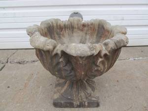 lot 6 image: Nice Vintage HEAVY Cement Garden Urn Planter