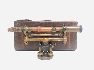 lot 3 image: Excellent Antique GURLEY Brass Surveyors Transit wDovetailed Wood Box