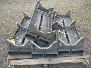 4 Round Stock Saddles