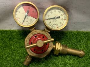lot 52 image: Smith Welding Regulator