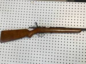 lot 96 image: Vintage Bolt Action .22 Single Shot Gun (model 29 possibly)