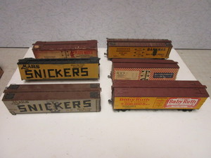 lot 208 image: VINTAGE O GAUGE BOXCARS, SOME SCRATCH-BUILT, SNICKERS, BABY RUTH, PURINA, PLUTO WATER, MORE