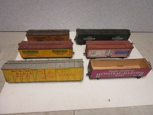 lot 209 image: VINTAGE O GAUGE BOXCARS, REEFERS, RINGLING BROS. CIRCUS, BORDENS, CHATEAU-MARTIN WINES, MORE