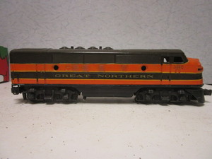 lot 221 image: VINTAGE O GAUGE GREAT NORTHERN ENGINE, BOXCARS, CABOOSE, SCRATCH-BUILT