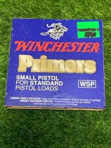 lot 62 image: 100ea Small Pistol Primers (no shipping)
