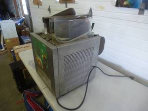lot 9 image: Elmeed Slushy Machine