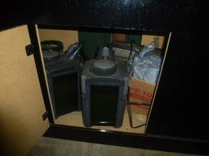 lot 8 image: Aquarium 48