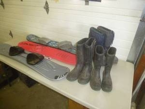 lot 48 image: Snow Boards & Boots