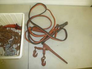 lot 65 image: Jumper Cables & Chain Binder
