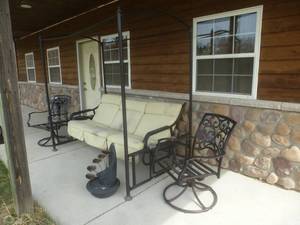 lot 141 image: Glider Patio Set