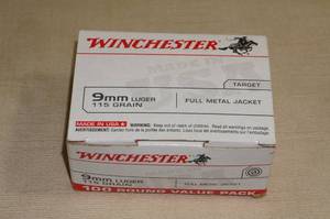 lot 76 image: 100 Winchester 9mm Luger 115 Gr FMJ Ammo