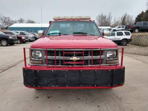 lot 1 image: 1995 Chevy GMT-400 K3500 Tow Truck