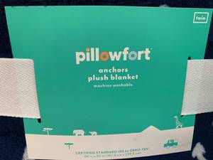 Pillowfort Microfiber Sheet Set Full  Pillowfort Twin Plush NEW