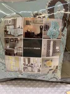 Madison Park - 1 Coverlet (Comforter), 2 Pillow Shams,  3 Decorative Pillows NEW