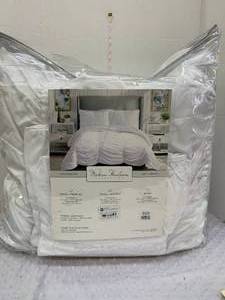 Modern Heirloom Emily Texture Comforter Set NEW