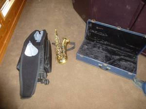 lot 11 image: Vito Saxophone Tenner Sax