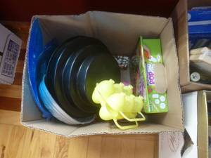 lot 28 image: Assorted Serving Bowls
