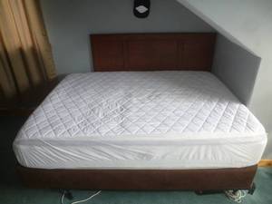 lot 38 image: Bedroom Set #2