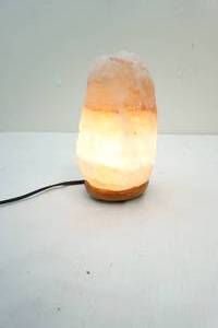 lot 8 image: Crystal light