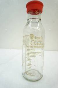 lot 33 image: Kitchen bottle stir fry