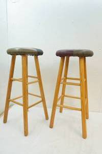 lot 49 image: Stools