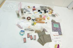 lot 54 image: Beading supplies