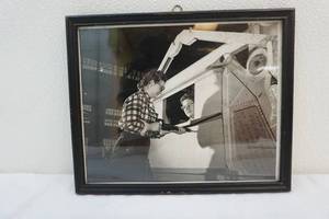 lot 69 image: Riveters photo