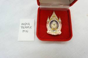 lot 94 image: Jewelry