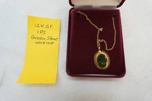 lot 95 image: Jewelry