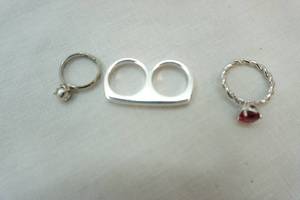 lot 107 image: Jewelry
