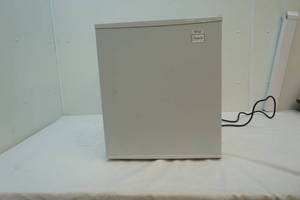 lot 162 image: Mini fridge