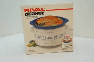 lot 166 image: Crockpot