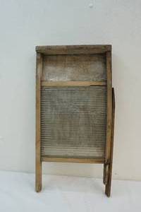 lot 167 image: Vintage washboard