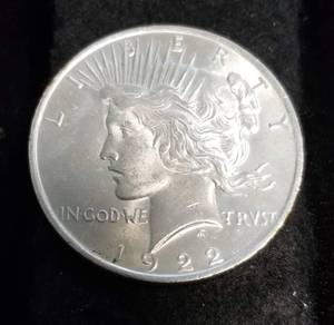 BU ROLL OF 20 UNCIRCULATED 1922 PEACE SILVER DOLLARS