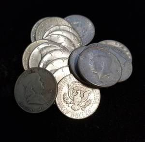 ROLL OF 20 CIRCULATED 90% SILVER HALF DOLLARS (1964 & OLDER)