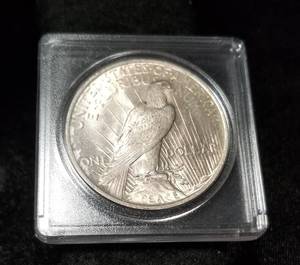 1923 PEACE SILVER DOLLAR UNC