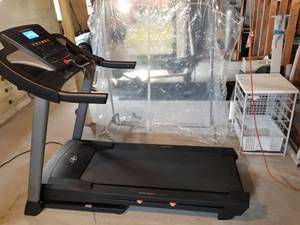 lot 73 image: Nordic Track Treadmill