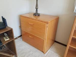 lot 32 image: Solid Oak 2 Drawer Lateral Filer