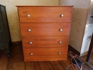 lot 44 image: Vintage Dresser