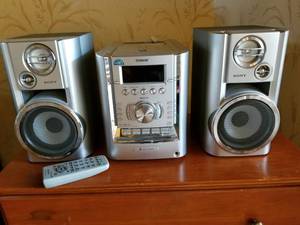 lot 45 image: Sony Stereo