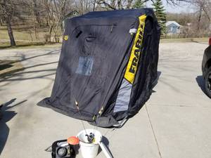 lot 58 image: Ice Fishing Lot