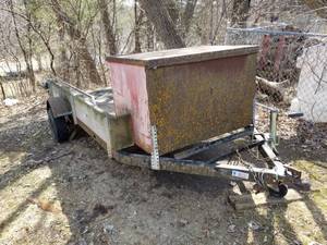 lot 10 image: Utility Trailer with Steel Toolbox