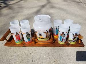 lot 3 image: Vintage Glassware
