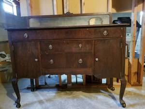 lot 13 image: Antique Buffet