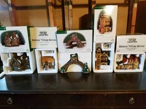 lot 17 image: Dept. 56