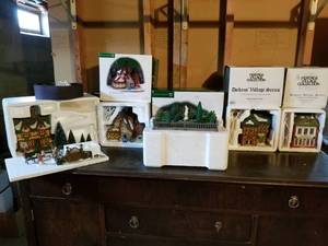lot 19 image: Dept. 56