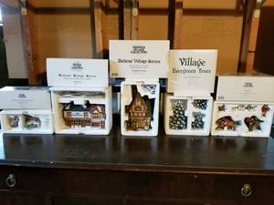 lot 21 image: Dept. 56